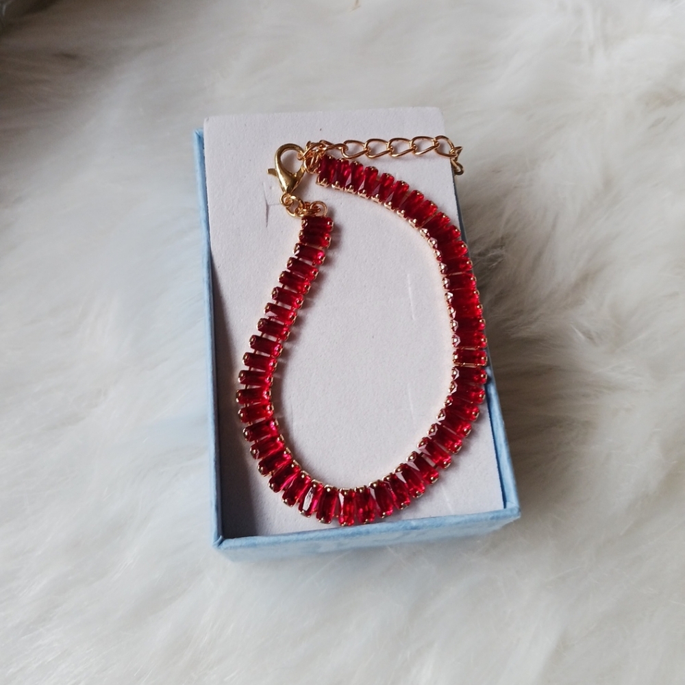 Red Rhinestone Gold Chain Bracelet - Picture 7 of 12